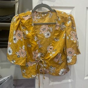 Charlotte Russe crop tie pool shirt